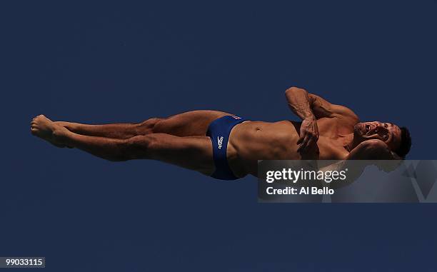 Blake Aldridge of Great Britain dives during the Men's platform preliminaries at the Fort Lauderdale Aquatic Center during Day 2 of the AT&T USA...