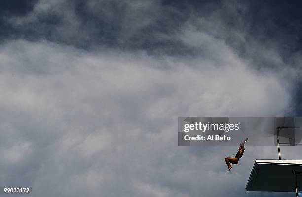 Mariana Vasquez of Mexico dives in the Women's Platform preliminariesat the Fort Lauderdale Aquatic Center during Day 1 of the AT&T USA Diving Grand...