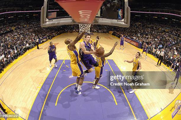 Beno Udrih of the Sacramento Kings makes a layup against the Los Angeles Lakers at Staples Center on April 13, 2010 in Los Angeles, California. NOTE...