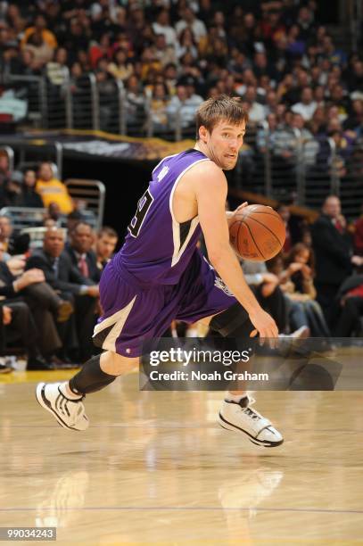 Beno Udrih of the Sacramento Kings drives the ball against the Los Angeles Lakers at Staples Center on April 13, 2010 in Los Angeles, California....