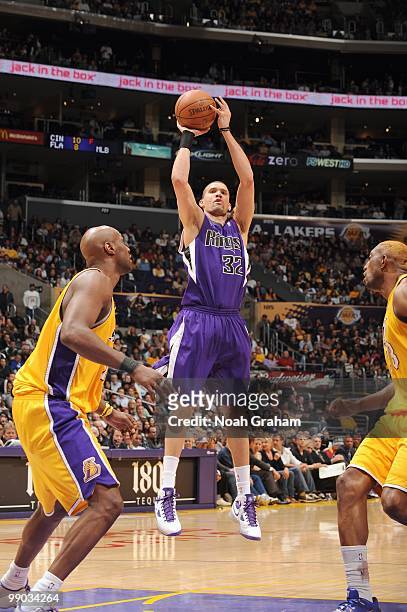 Francisco Garcia of the Sacramento Kings makes a jumpshot against the Los Angeles Lakers at Staples Center on April 13, 2010 in Los Angeles,...