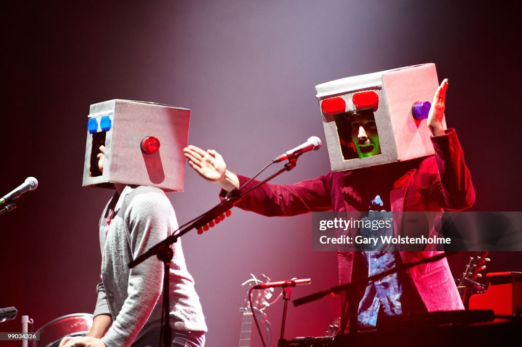 Flight Of The Conchords Perform At Manchester Apollo