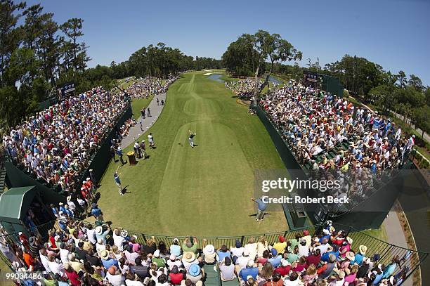 Players Championship: Zach Johnson in action, drive from tee on No 1 during Sunday play at Stadium Course of TPC Sawgrass. Ponte Vedra Beach, FL...