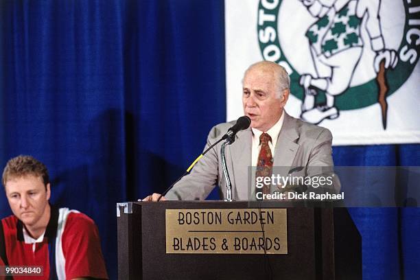 Boston Celtics President Red Auerbach speaks to media during a press conference to announce Larry Bird's retirement on August 18, 1992 at the Boston...