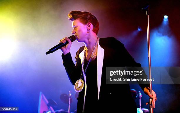 Elly Jackson of La Roux performs at Manchester Academy on May 11, 2010 in Manchester, England.