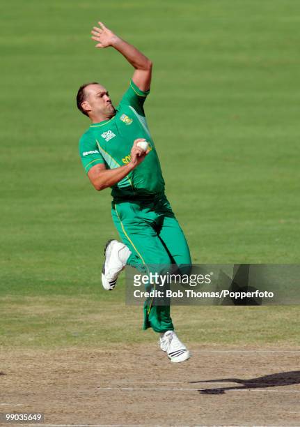 Jacques Kallis of South Africa bowls during The ICC World Twenty20 Super Eight match between South Africa and New Zealand played at The Kensington...
