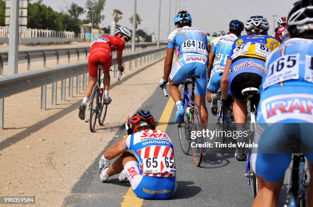 7Th Tour Of Qatar, Stage 4Floris Goesinnen Crash Chute Val /Khalifa Stadium - Al Khor Corniche Team Time Trial, Contre La Montre Par Equipe,...