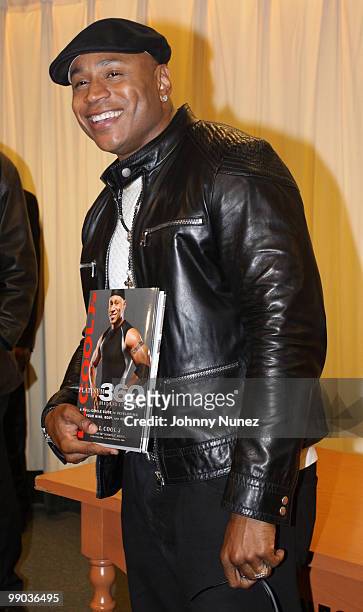 Cool J signs copies of "Platinum 360 Diet and Lifestyle" at Barnes & Noble 5th Avenue on May 11, 2010 in New York City.