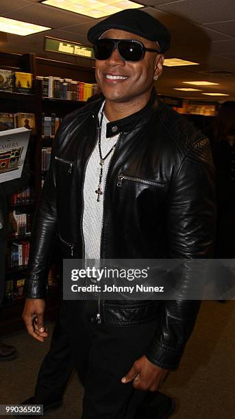 Cool J signs copies of "Platinum 360 Diet and Lifestyle" at Barnes & Noble 5th Avenue on May 11, 2010 in New York City.