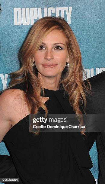 Actress Julia Roberts attends "Duplicity" Paris Premiere on March 10, 2009 in Paris, France