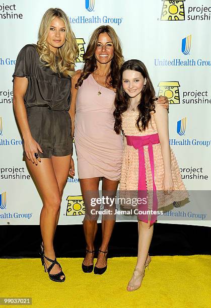 Model Tori Praver, media personality Kelly Bensimon and actress Abigail Breslin pose for photos at the 7th Annual Project Sunshine Benefit at The...