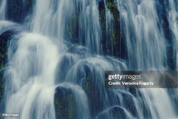 owharoa falls close up - owharoa falls stockfoto's en -beelden