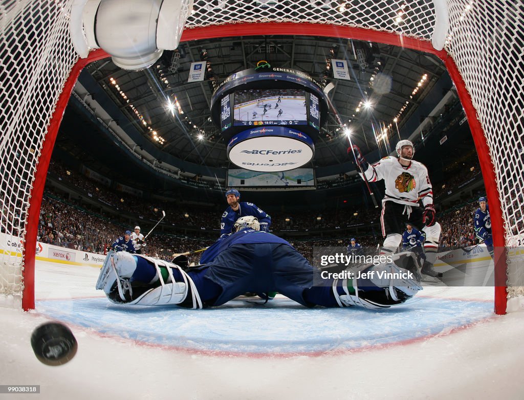 Chicago Blackhawks v Vancouver Canucks - Game Six