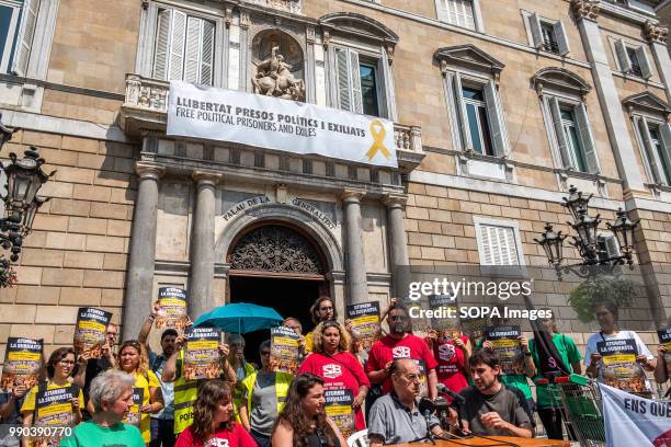 Group of activists for public housing seen during the press conference. The Generalitat of Catalonia intends to auction this week 47 properties from...