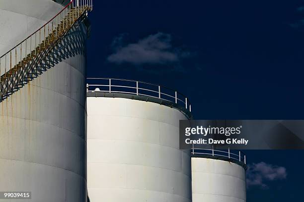 oil storage tanks - tank top stock-fotos und bilder