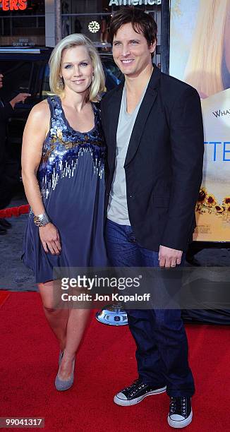 Actress Jennie Garth and husband actor Peter Facinelli arrive at the Los Angeles Premiere "Letters To Juliet" at Grauman's Chinese Theatre on May 11,...