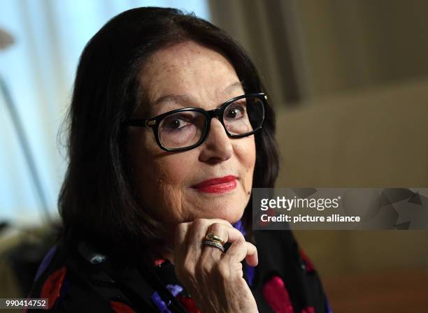 The Greek singer Nana Mouskouri photographed during an interview in Berlin, Germany, 12 January 2018. Photo: Britta Pedersen/dpa