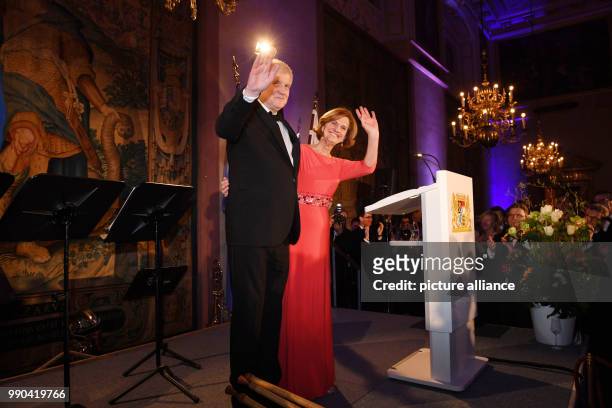 Premier of Bavaria Horst Seehofer and his wife Karin waving at a New Year reception at the Residenz in Munich, Germany, 12 January 2018. Photo: Felix...