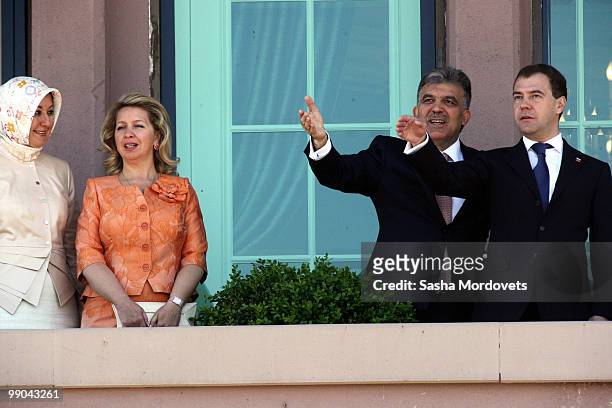 Russian President Dmitry Medvedev , his wife Svetlana Medvedeva and Turkish President Abdullah Gul and his wife Hayrunnisa Gul are seen on a balcony...