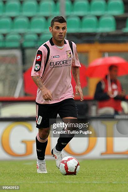 Antonio Nocerino of Palermo in action during the Serie A match between Siena and Palermo at Stadio Artemio Franchi on May 2, 2010 in Siena, Italy.