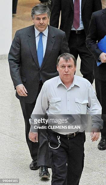 Deutsche Bank CEO Josef Ackermann arrives at court on May 12, 2010 in Duesseldorf, where he appears as a witness in the affair about German business...