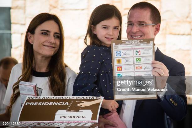 Ricardo Anaya , Presidential Candidate for the coalition 'Por Mexico al Frente', with his wife Carolina Martinez and daughter, shows his ballot at...