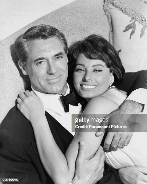 British-American actor Cary Grant with Italian actress Sophia Loren, his co-star in 'Houseboat', 1958.