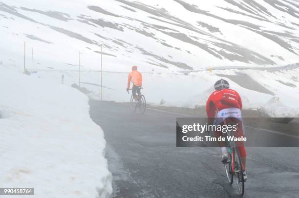 Giro D'Italia, Stage 20Illustration Illustratie, Passo Gavia, Peleton Peloton, Snow Neige Sneeuw, Mist Brouillard, Landscape Paysage Landschap...