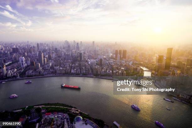 shanghai bund and puxi skyline - puxi foto e immagini stock