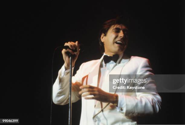 Bryan Ferry, singer with Roxy Music, in concert at Wembley Arena, London, Great Britain, 23 September 1982.