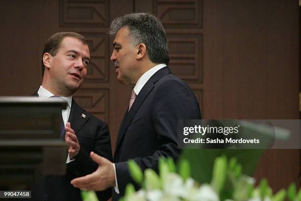 Russian President Dmitry Medvedev and Turkish President Abdullah Gul speak at a joint press conference at the presidential palace on May 12, 2010 in...