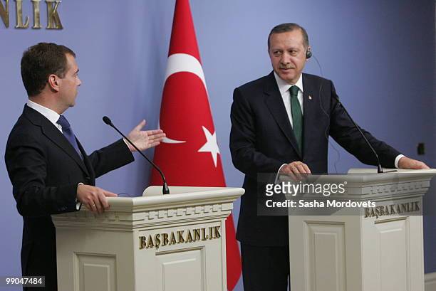 Russian President Dmitry Medvedev and Turkish President Abdullah Gul speak at a joint press conference at the presidential palace on May 12, 2010 in...