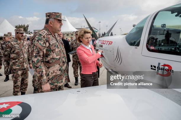German Defence Minister, Ursula von der Leyen , and Chairman of the Joint Chiefs of Staff of the Jordanian Armed Forces, Lieutenant General Mahmoud...