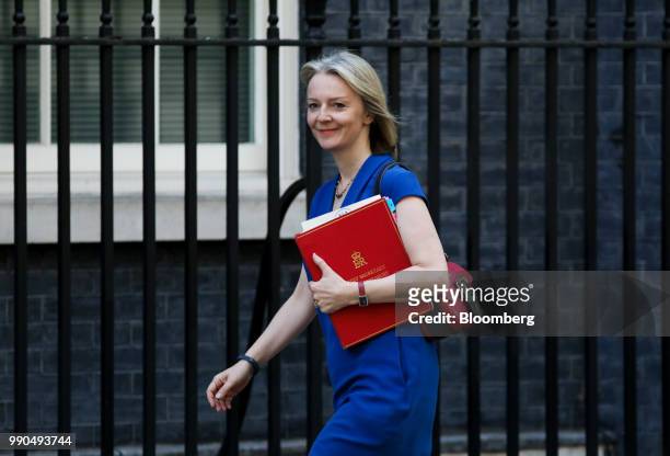 Liz Truss, U.K. Chief secretary to the treasury, arrives to attend a meeting of cabinet minsters at number 10 Downing Street in London, U.K., on...