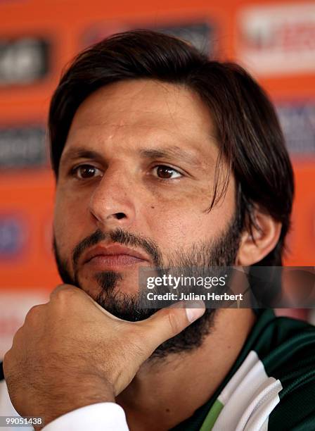Pakistan Rai Shaid 1,105 T A Shahid Stock Photos, High-Res Pictures, and Images - Getty Images