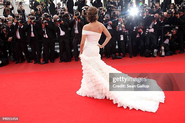 Eva Longoria Parker attends the "Robin Hood" Premiere at the Palais des Festivals during the 63rd Annual Cannes Film Festival on May 12, 2010 in...