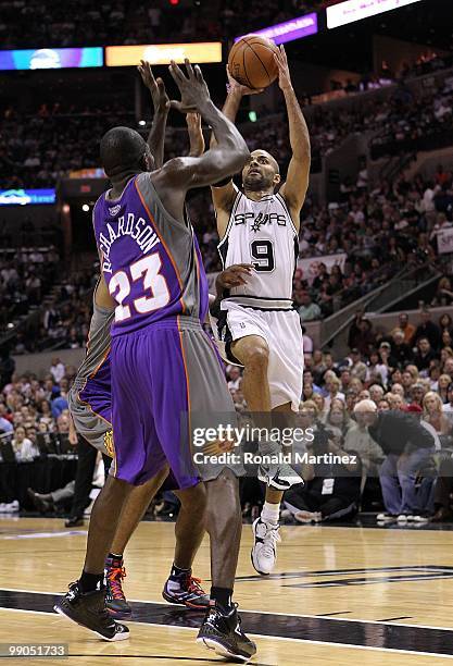 Guard Tony Parker of the San Antonio Spurs in Game Four of the Western Conference Semifinals during the 2010 NBA Playoffs at AT&T Center on May 9,...