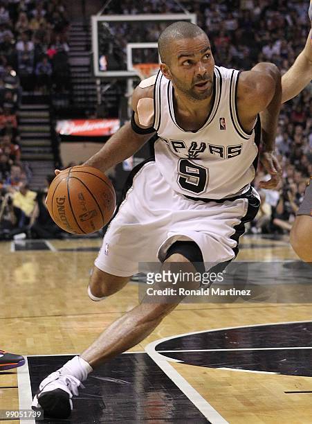 Guard Tony Parker of the San Antonio Spurs in Game Four of the Western Conference Semifinals during the 2010 NBA Playoffs at AT&T Center on May 9,...