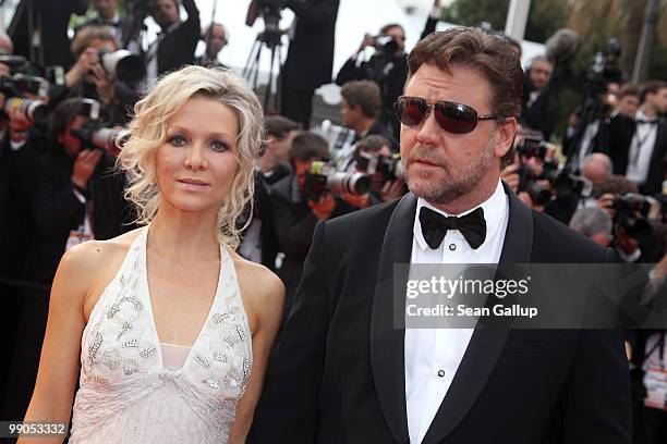 Danielle Spencer and Russell Crowe attend the "Robin Hood" Premiere at the Palais des Festivals during the 63rd Annual Cannes Film Festival on May...