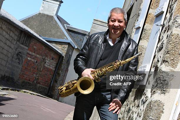 British jazz saxophonist and composer Andy Sheppard poses on May 12, 2010 prior to his show "Jack the ripper" during the jazz festival "sous les...