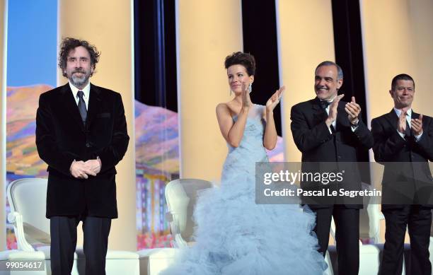 Jury President Tim Burton with jury members Kate Beckinsale, Alberto Barbera, Emmanuel Carrere attends the 'Robin Hood' Premiere at the Palais De...