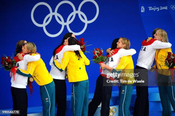 Swimmingpodium, Team Australia , Seebhm Emily , Jones Leisel , Schipper Jessicah , Trickett Lisbeth , Team Usa Coughlin Natalie , Soni Rebecca ,...