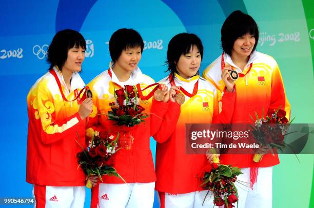 Swimmingpodium, Team China , Zhao Jing , Sun Ye , Zhou Yafei , Pang Jiaying , Celebration Joie Vreugde, Bronze Medal, Women 4 X 100 M Medley Relay...