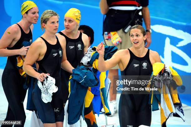 Swimmingteam Australia , Seebhm Emily , Jones Leisel , Schipper Jessicah , Trickett Lisbeth Celebration Joie Vreugde, Women 4 X 100 M Medley Relay...