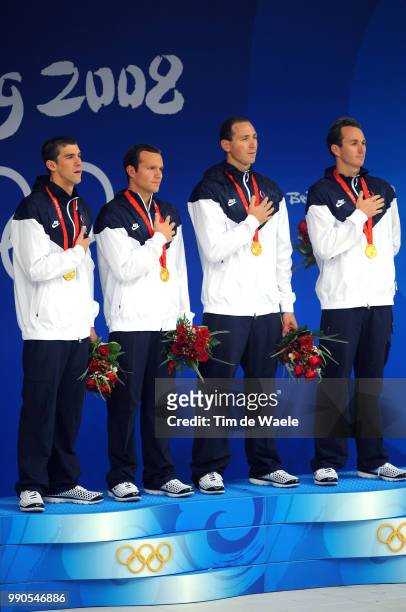 Swimmingpodium, Team Usa , Phelps Michael , Peirsol Aaron , Hansen Brendan , Lezak Jason , Gold Medal, Celebration Joie Vreugde /Men 4 X 100 M Medley...