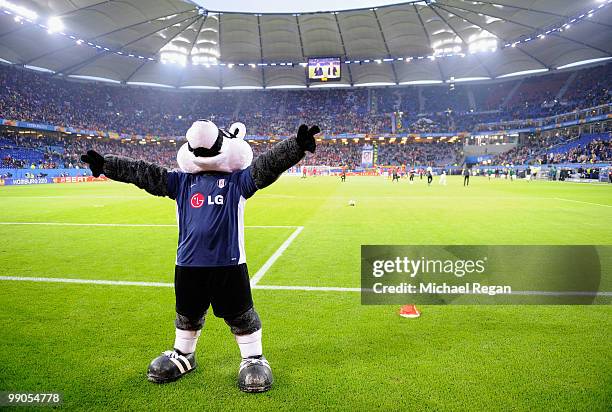 Fulham mascot Billy the Badger cheers ahead of the UEFA Europa League final match between Atletico Madrid and Fulham at HSH Nordbank Arena on May 12,...