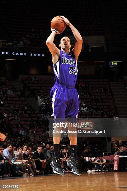 Francisco Garcia of the Sacramento Kings makes a jumpshot against the New Jersey Nets during the game at the IZOD Center on March 24, 2010 in East...