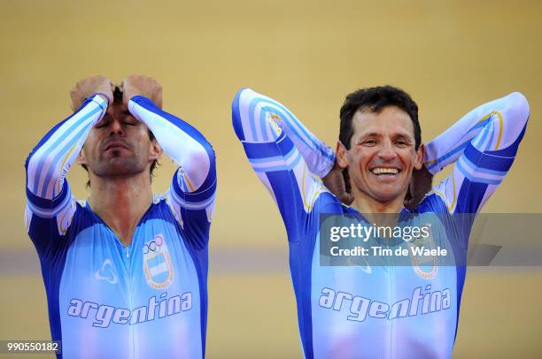 Track Podium, Curuchet Juan Esteban , Perez Walter Fernando , Gold Medal, Celebration Joie Vreugde, Men Madison, Madison Mannen, Track Pist, Laoshan...