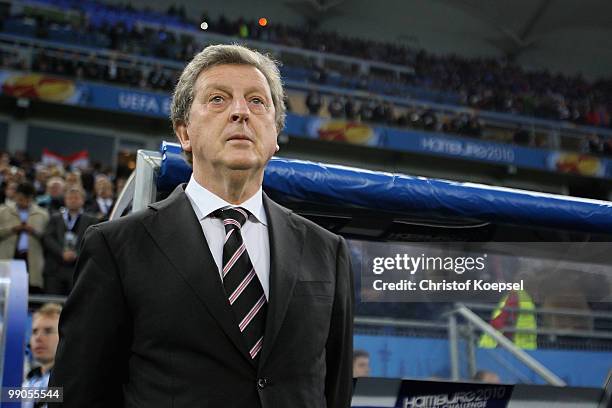 Head coach Roy Hodgson of Fulham looks on ahead of the UEFA Europa League final match between Atletico Madrid and Fulham at HSH Nordbank Arena on May...