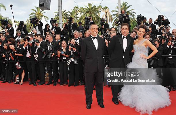 Jury members Alberto Barbera, Benecio Del Toro and Kate Beckinsale attend the "Robin Hood" Premiere at the Palais des Festivals during the 63rd...